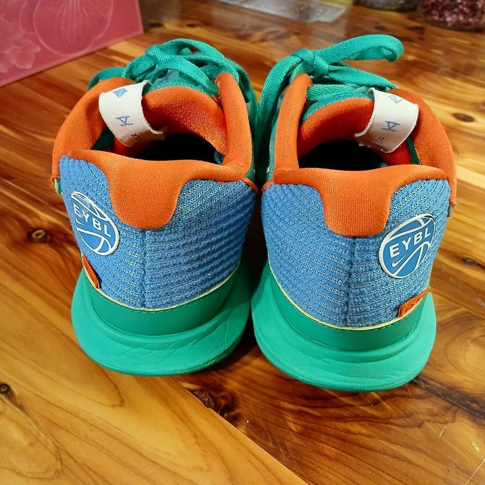 Nike Kyrie 5 Low EYBL Stadium Green / Coconut Milk DX3053-300 Size 9 Rare - Picture 2 of 9